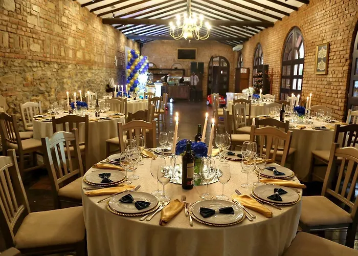 ホテル Vila Toscana ティラナ